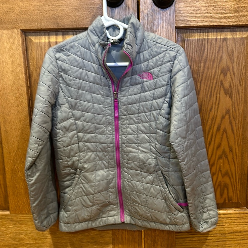 North Face puffer light weight jacket Girls Large Gray